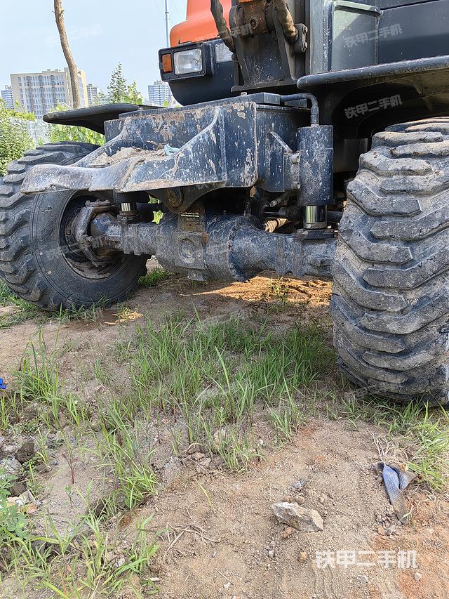 单侧履带整体（整机外观）