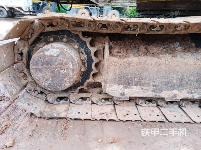 左驅(qū)動(dòng)輪（行走機(jī)構(gòu)）