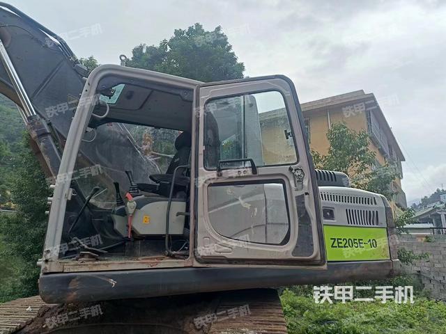 驾驶室整体（整机外观）