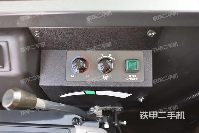 驾驶室整体（整机外观）