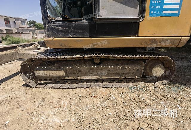 单侧履带整体（整机外观）