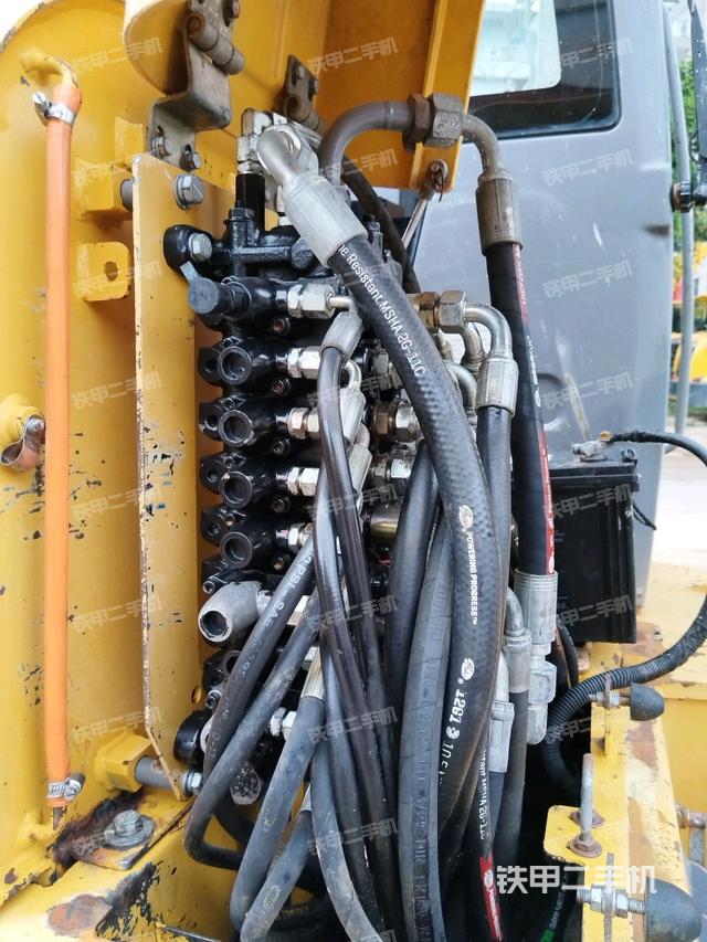 回轉(zhuǎn)馬達(dá)（上車部件）