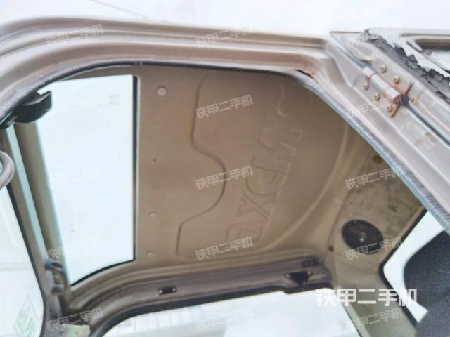 頂棚整體（駕駛室部分）