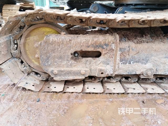 右驅(qū)動(dòng)輪（行走機(jī)構(gòu)）