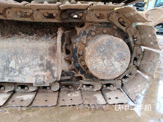 右導(dǎo)向輪（行走機(jī)構(gòu)）