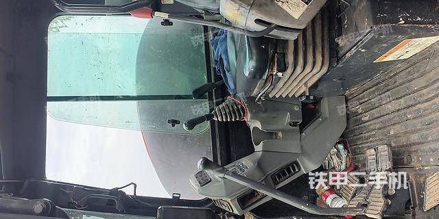 驾驶室整体（整机外观）