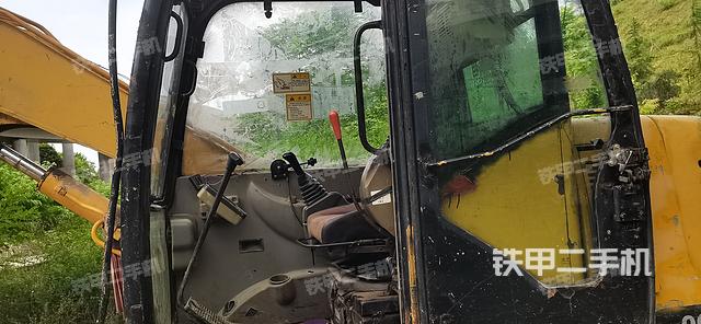 驾驶室整体（整机外观）