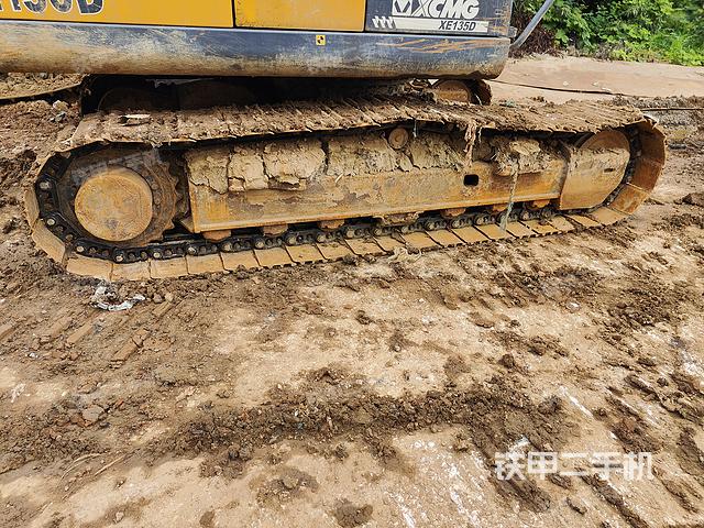 单侧履带整体（整机外观）