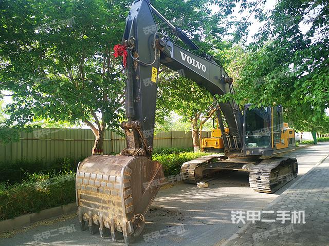 沃尔沃EC250DL挖掘机