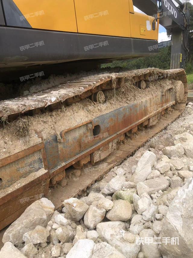 单侧履带整体（整机外观）