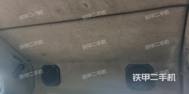 驾驶室顶部（整机外观）