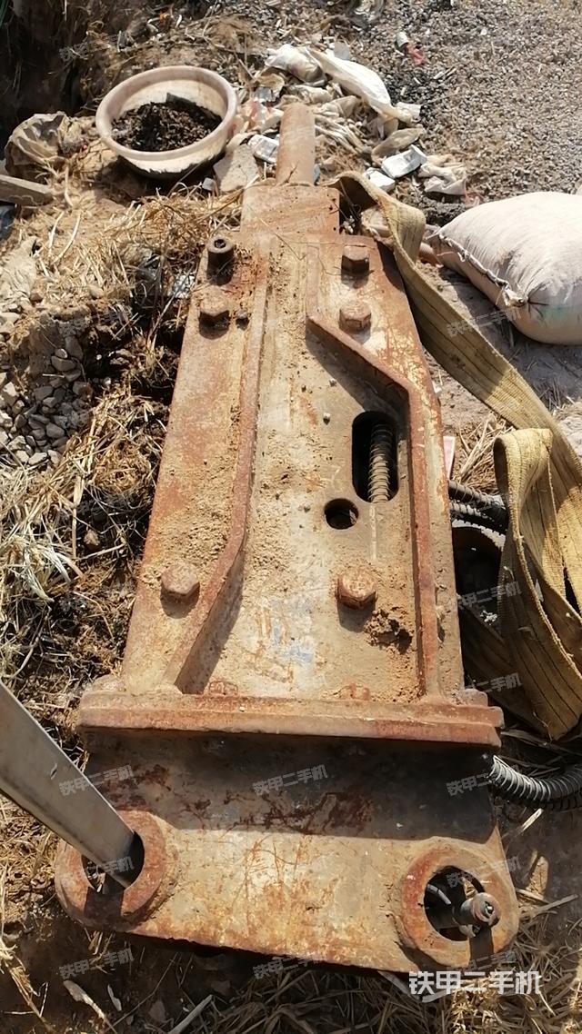 整机左侧（设备外观及核心部件）