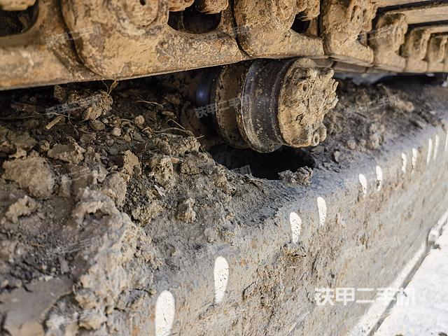 回转马达和主控阀（整机外观）