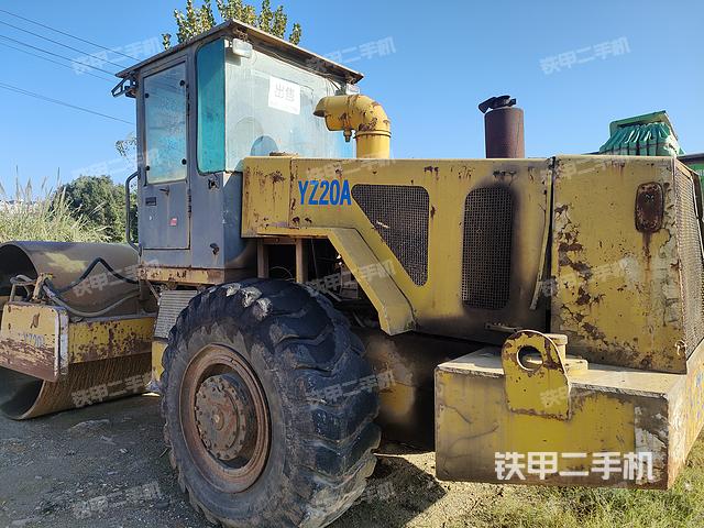 整机左侧（设备外观及核心部件）