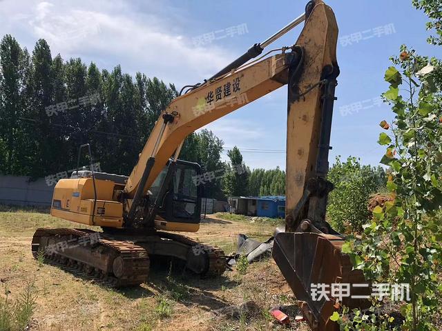 驾驶室顶部（整机外观）