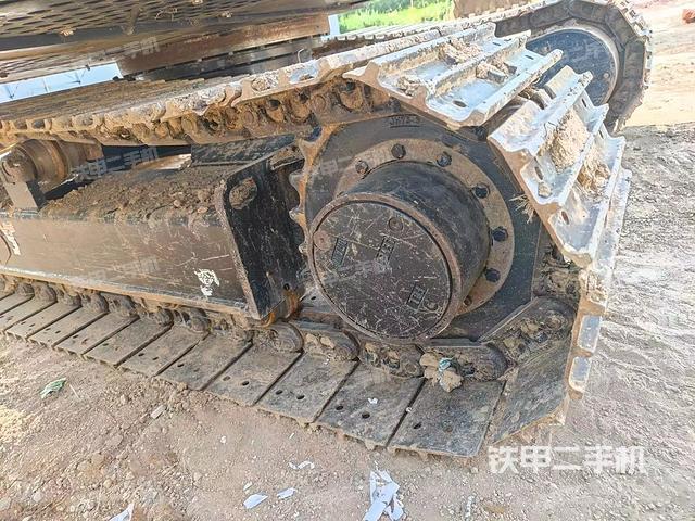 单侧履带整体（整机外观）