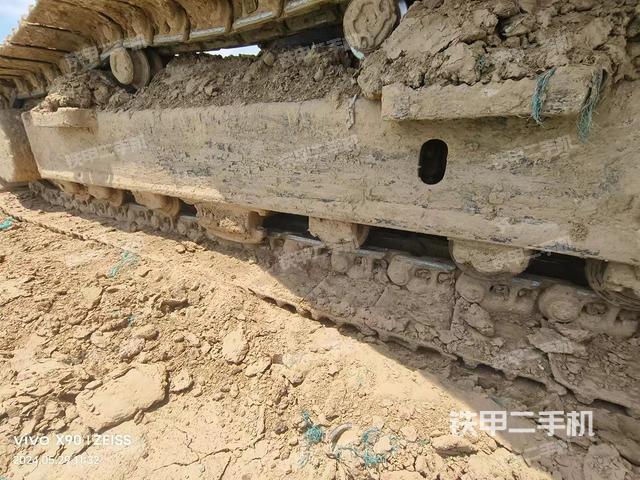 单侧履带整体（整机外观）