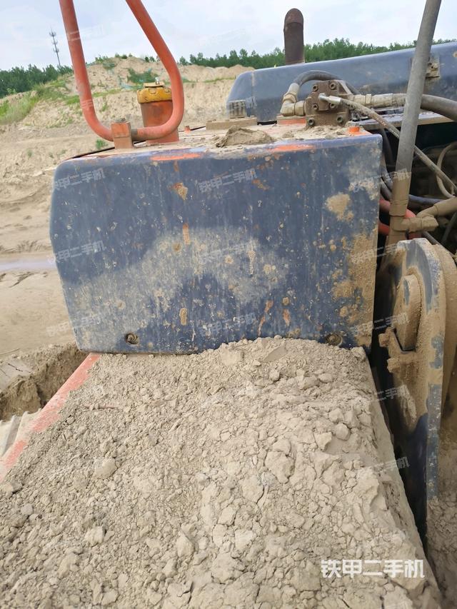 大臂背部俯视（工作和回转装置）