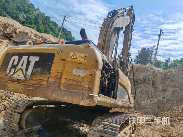 右后45(整機(jī)外觀) 右后45(整機(jī)外觀)