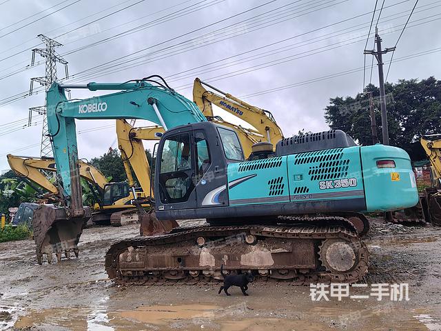 神钢SK350LC8挖掘机