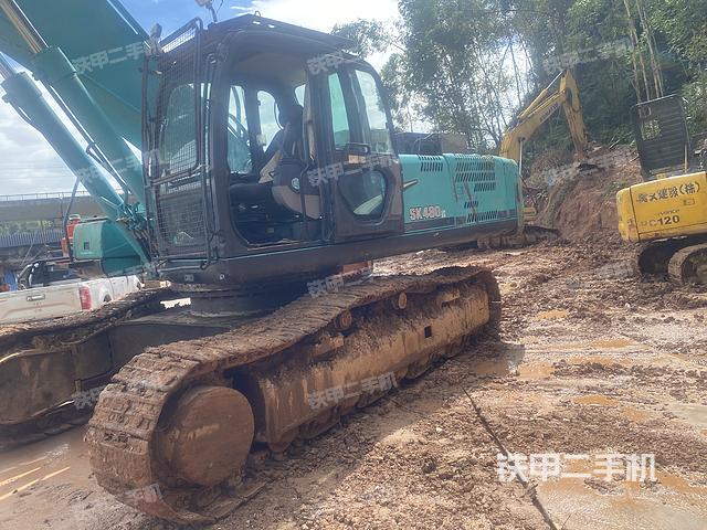 驾驶室顶部（整机外观）