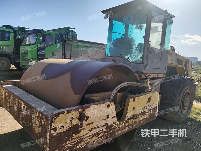 整机右侧（设备外观及核心部件）