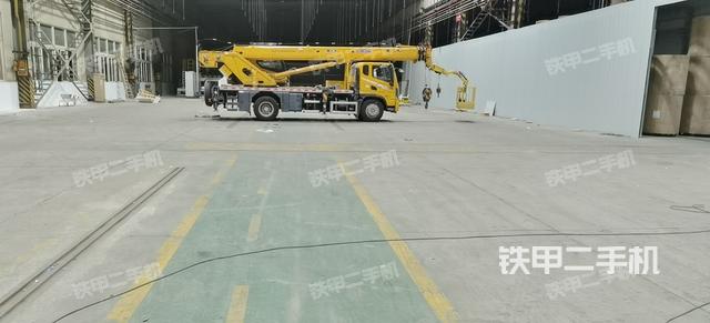 整机左侧（设备外观及核心部件）