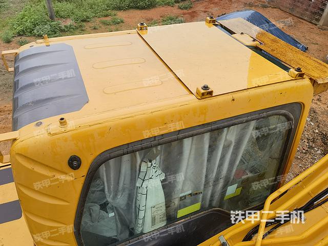 驾驶室顶部（整机外观）