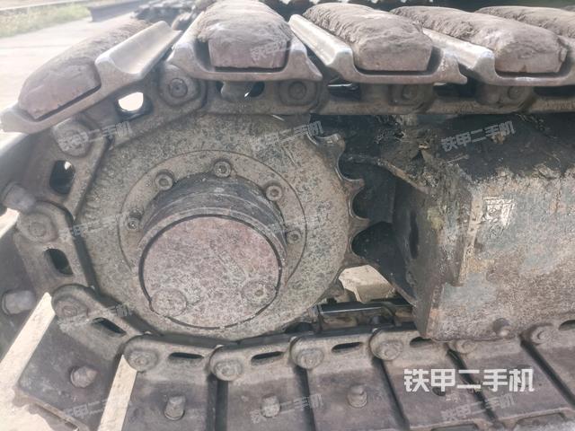 右驱动轮（行走机构）