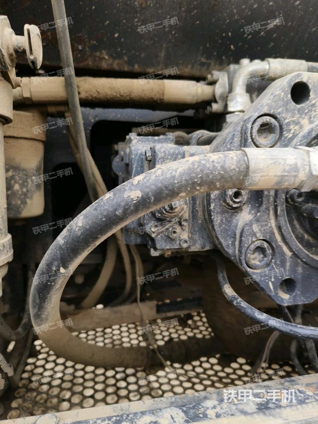 液压泵斜45 左（大件舱室）