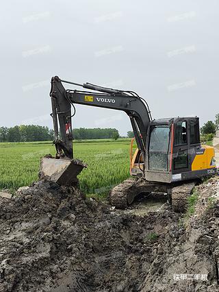 六安沃尔沃EC75DAG挖掘机实拍图片