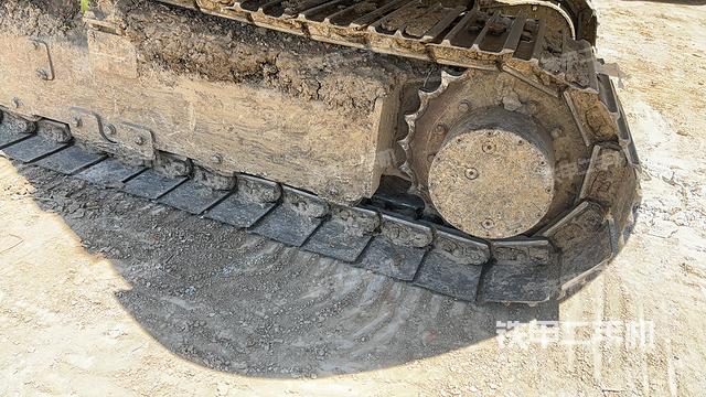 单侧履带整体（整机外观）