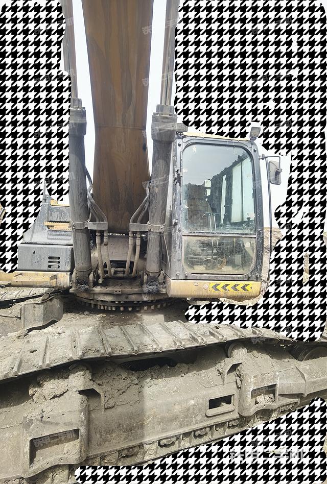 驾驶室整体（整机外观）