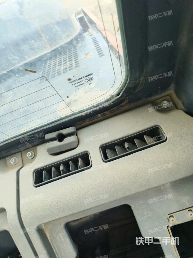 座椅左侧控制台/音响/含左手柄（驾驶室部分）