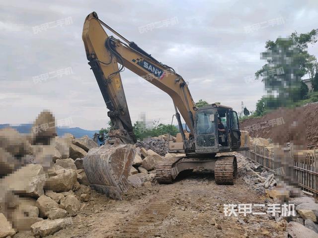 三一重工SY205C挖掘机