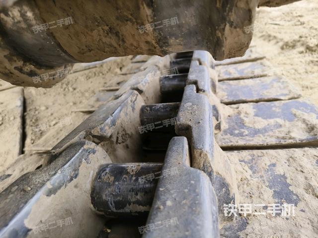 右驱动轮（行走机构）