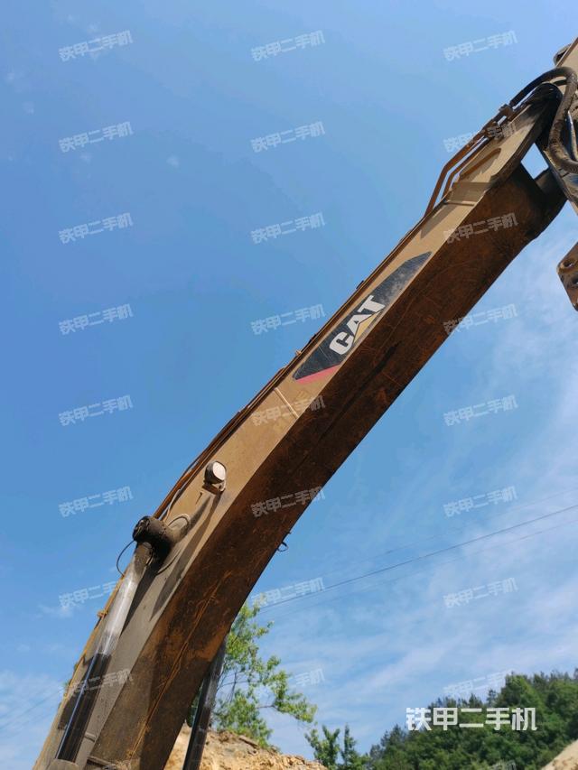 大臂整體?右側(cè)(工作和回轉(zhuǎn)裝置) 大臂整體?右側(cè)(工作和回轉(zhuǎn)裝置)