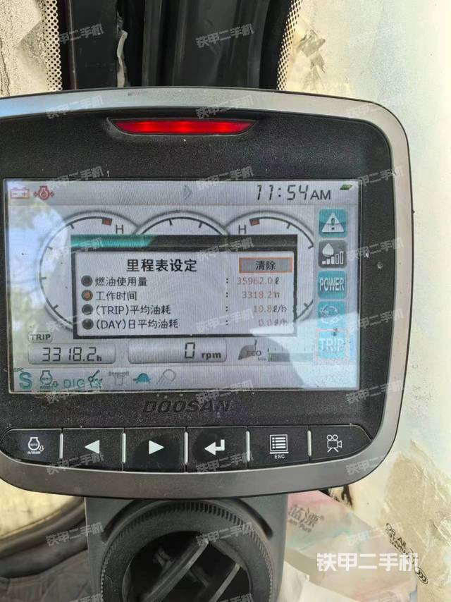 驾驶室整体（整机外观）