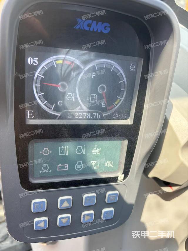 驾驶室整体（整机外观）