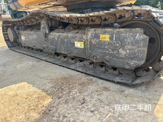 单侧履带整体（整机外观）