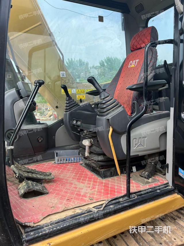 驾驶室整体（整机外观）