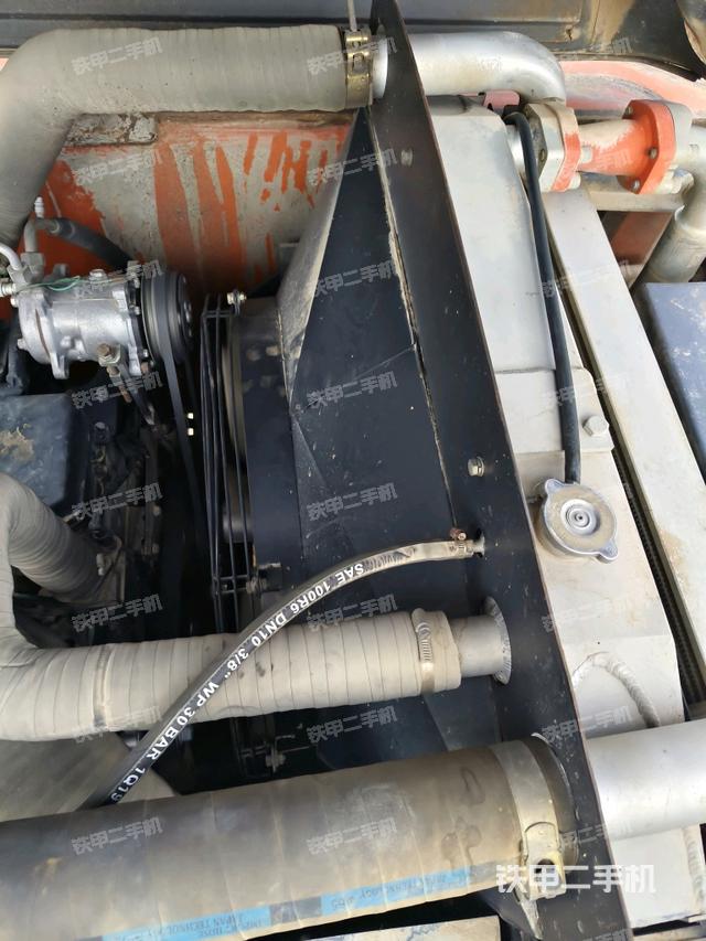 气门室盖螺丝特写（上车部件）