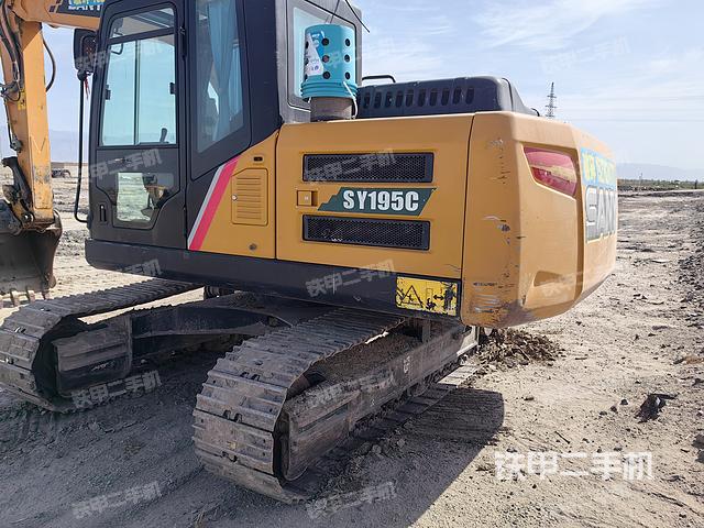 驾驶室顶部（整机外观）