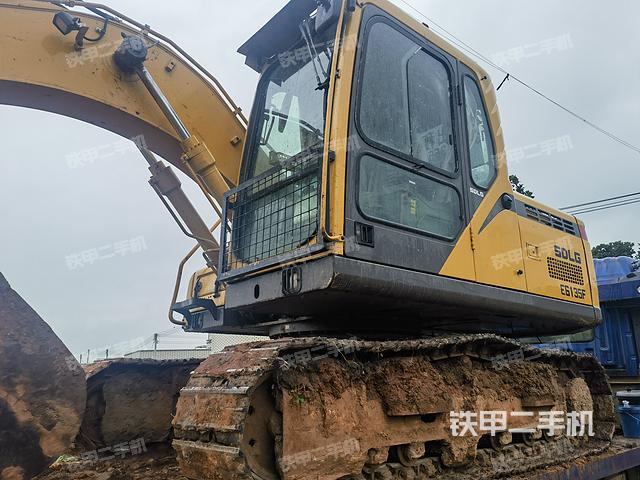 驾驶室整体（整机外观）