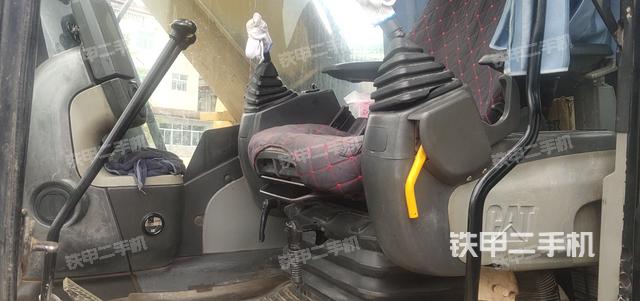 驾驶室整体（整机外观）