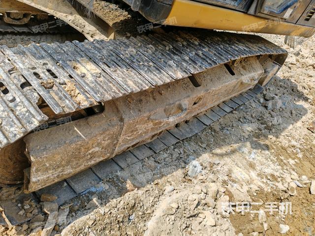 左側(cè)履帶整體?(行走機(jī)構(gòu)) 左側(cè)履帶整體?(行走機(jī)構(gòu))