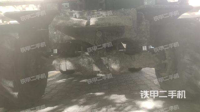 驾驶室顶部（整机外观）