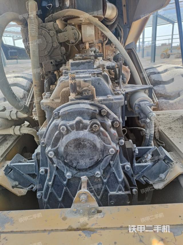 整机左侧（设备外观及核心部件）