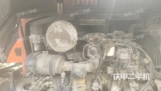 回转马达和主控阀（整机外观）