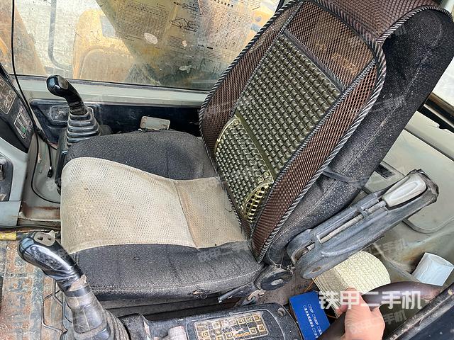 驾驶室整体（整机外观）